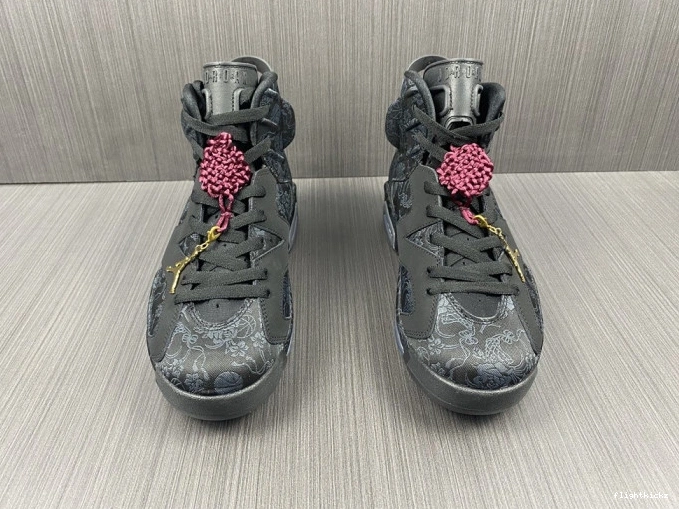 Triple (W) 6 DB9818-001 SD Black Jordan Retro 0830